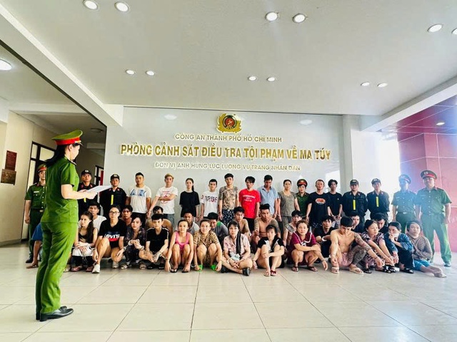 TPHCM triệt phá đường dây ma túy liên tỉnh, 36 đối tượng sa lưới- Ảnh 1.