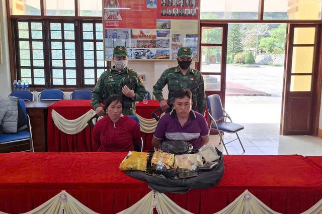 Lào Cai: Bắt 2 đối tượng vận chuyển gần 3kg ma túy- Ảnh 1.