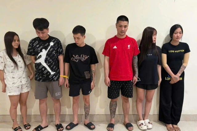 Liên tiếp bắt giữ 3 đối tượng trong 30 phút, thu hàng nghìn viên ma túy tổng hợp- Ảnh 2.