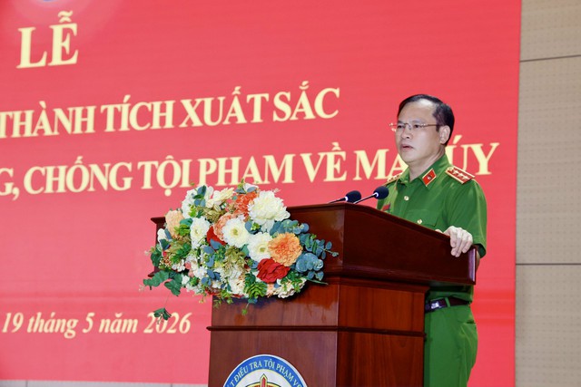 Trao thưởng cho 26 tập thể có thành tích xuất sắc trong công tác phòng, chống tội phạm ma túy- Ảnh 1. Trao thưởng cho 26 tập thể có thành tích xuất sắc trong công tác phòng, chống tội phạm ma túy- Ảnh 1.