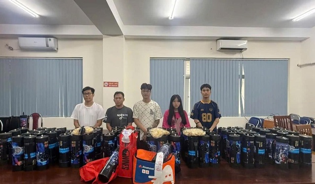 Liên tiếp bắt giữ các đối tượng mua bán gần 10kg cần sa tại Hà Nội- Ảnh 2.