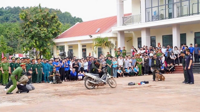 Quyết liệt đấu tranh, hướng tới xây dựng tuyến biên giới không ma túy- Ảnh 2.