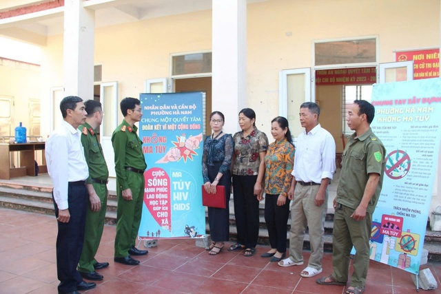 Ninh Bình triệt phá 612 vụ, bắt giữ hơn 1.250 đối tượng ma túy- Ảnh 1. Ninh Bình triệt phá 612 vụ, bắt giữ hơn 1.250 đối tượng ma túy- Ảnh 1.