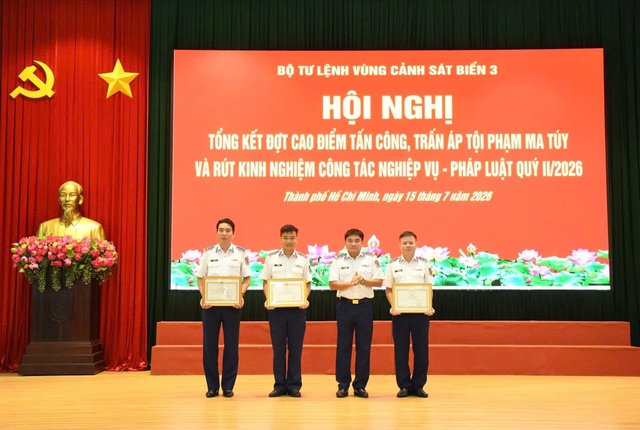 Dấu ấn đợt cao điểm trấn áp tội phạm ma túy của Vùng Cảnh sát biển 3- Ảnh 1. Dấu ấn đợt cao điểm trấn áp tội phạm ma túy của Vùng Cảnh sát biển 3- Ảnh 1.