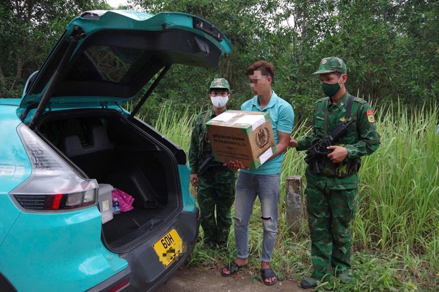 Đồng Nai: Bắt quả tang thanh niên vận chuyển hơn 19kg ma túy- Ảnh 1. Đồng Nai: Bắt quả tang thanh niên vận chuyển hơn 19kg ma túy- Ảnh 1.