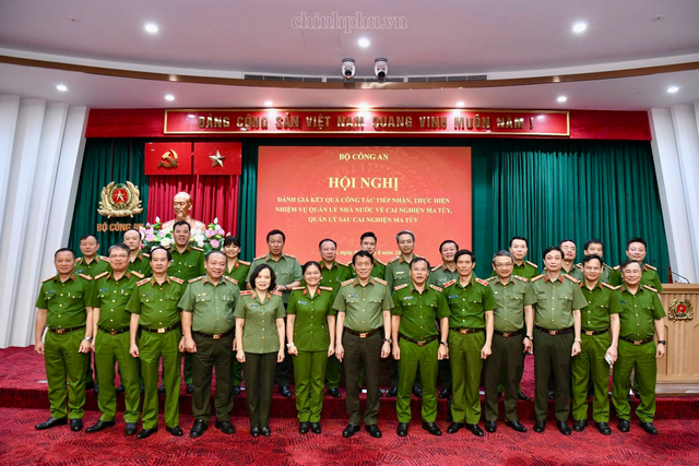 Tiếp tục đổi mới, nâng cao hiệu quả công tác cai nghiện và quản lý sau cai nghiện ma túy- Ảnh 4. Tiếp tục đổi mới, nâng cao hiệu quả công tác cai nghiện và quản lý sau cai nghiện ma túy- Ảnh 4.