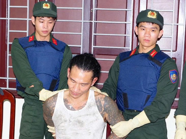 Công an Ninh Bình khen thưởng đột xuất vụ bắt giang hồ mạng ‘Đức Cộng’- Ảnh 2.