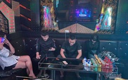 Bắt nhân viên và khách sử dụng ma túy tại quán karaoke Gold ở Lạng Sơn