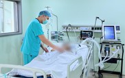 Ngộ độc thuốc lá điện tử, thanh niên 20 tuổi thở máy