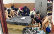 Bắt quả tang nhóm thanh niên tổ chức 'tiệc ma tuý' trong phòng ngủ