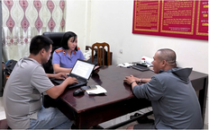 Bắt giữ chủ thầu x&#226;y dựng trả &#39;th&#249; lao&#39; cho c&#244;ng nh&#226;n x&#226;y dựng bằng ma t&#250;y