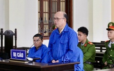 Cựu Chủ tịch x&#227; v&#249;ng bi&#234;n lĩnh &#225;n 18 năm t&#249; v&#236; ma t&#250;y