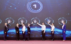 Hơn 1.500 đại biểu tham gia m&#237;t tinh hưởng ứng 35 năm Việt Nam ứng ph&#243; với HIV/AIDS