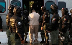 Chiến dịch b&#237; mật dẫn độ 55 tr&#249;m ma t&#250;y Mexico sang Mỹ