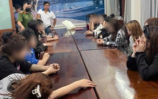 Bắt ‘t&#250; b&#224;’ điều h&#224;nh g&#225;i mại d&#226;m phục vụ qu&#225;n karaoke