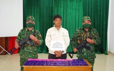 Bắt giữ đối tượng người nước ngoài vận chuyển hơn 12.000 viên ma túy qua biên giới