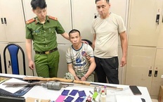 Bắt giữ đối tượng tàng trữ, mua bán gần 1.000 viên ma túy và súng đạn ở Sơn La