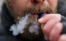 Thuốc lá điện tử tiềm ẩn nguy cơ gây ung thư phổi và ung thư khoang miệng