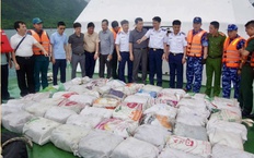 Triệt phá đường dây vận chuyển hơn 1,1 tấn ma túy tổng hợp trên biển