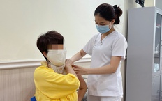 10 câu hỏi thường gặp về vaccine COVID-19 với người nhiễm HIV