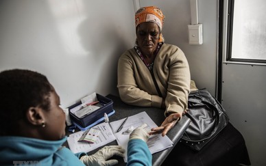 Nam Phi tiếp nhận viện trợ để ứng phó HIV/AIDS và bệnh lao