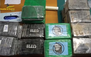 Cảnh sát Italy giáng đòn mạnh vào băng đảng ma túy Colombia, thu 4 tấn cocaine