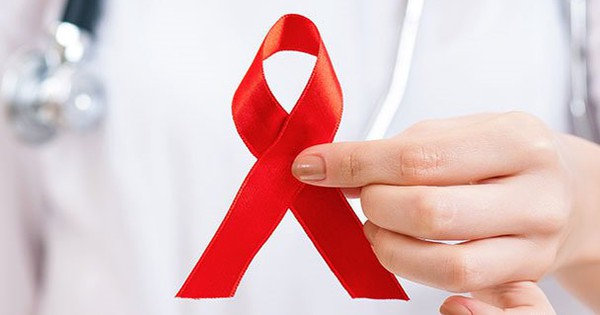 Những dấu hiệu và triệu chứng chính của giai đoạn AIDS là gì?
