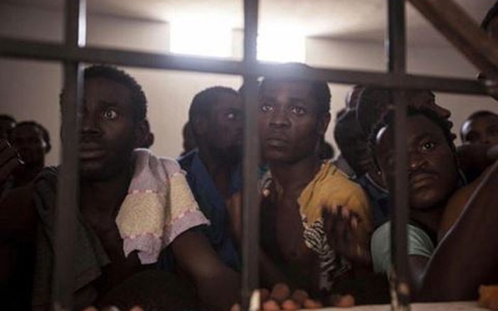 Buôn bán nô lệ nhập cư "phủ bóng đen" lên nghị trường