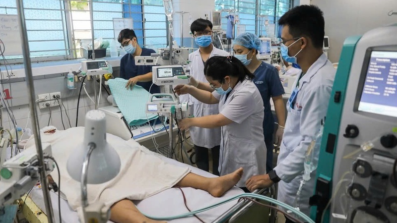 Bệnh nhân HIV nhập viện tại TPHCM tăng 48%, cảnh báo phát hiện bệnh muộn